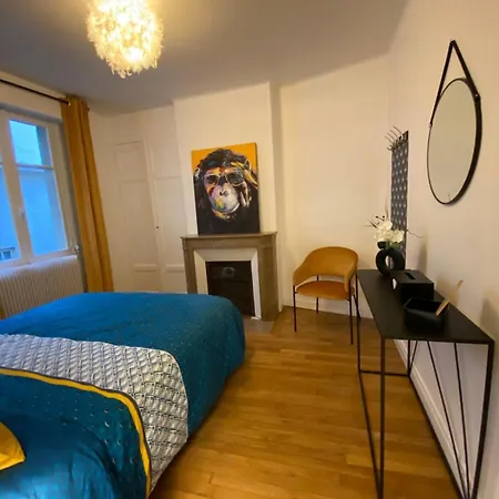 By Le Parvis * Reims