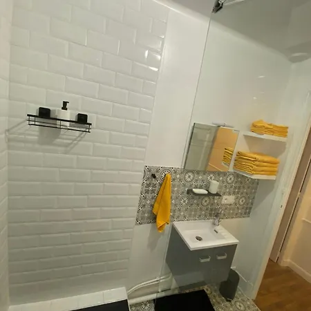 By Le Parvis Apartman Reims