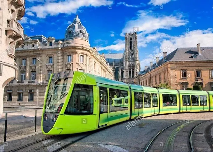 By Le Parvis * Reims